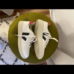 Veja v-10 sneakers